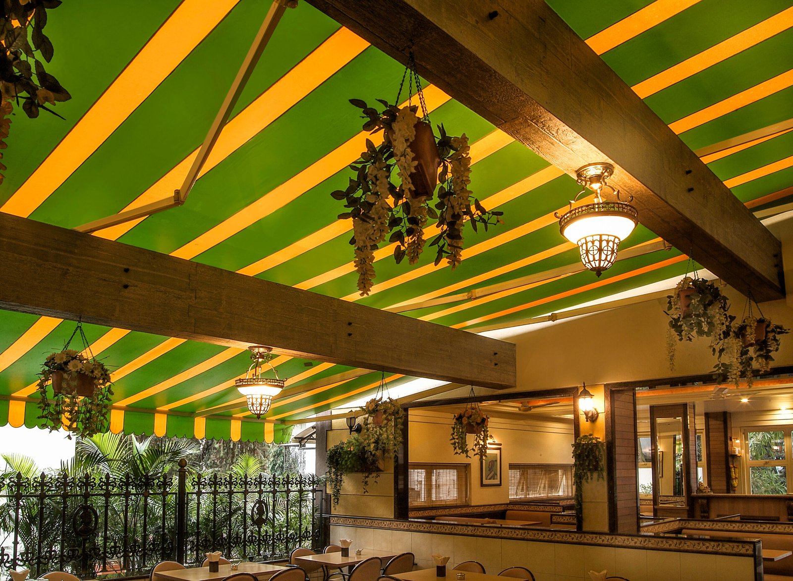 Retractable Fixed Awnings