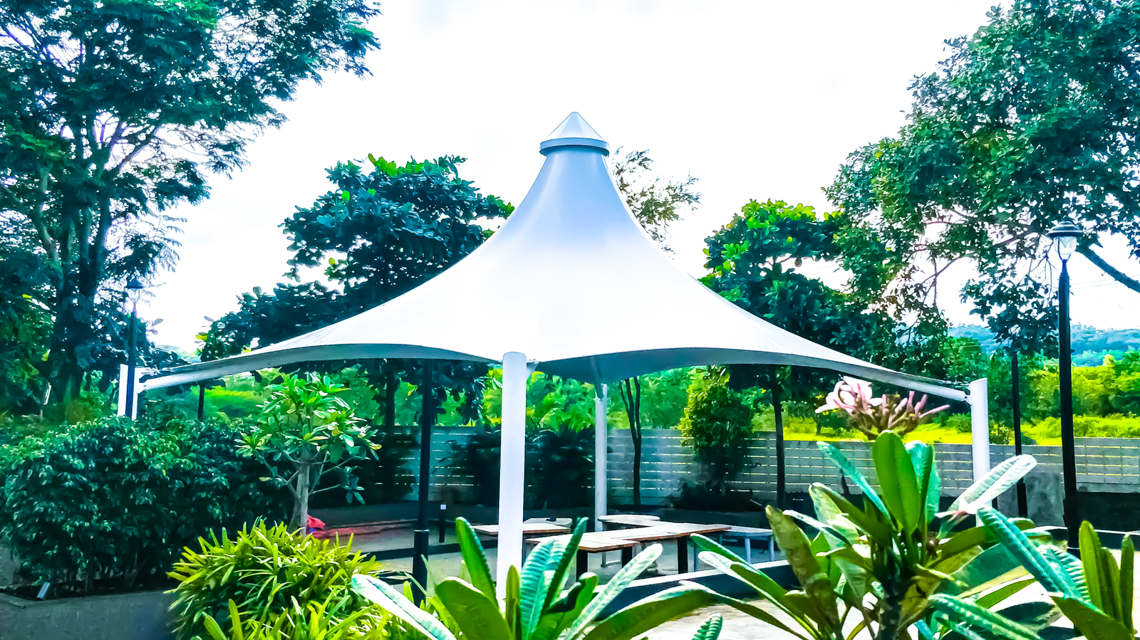 Free Cable-Edge Gazebo